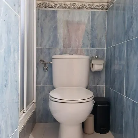 Piso Cerca A La Catedral 3*